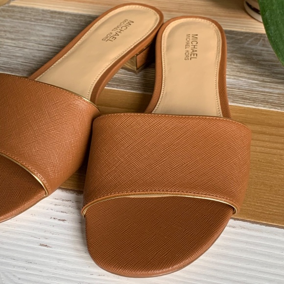 Michael Kors Joy Slide - Leather - Size US 8 - Never worn! With original box - Picture 13 of 15